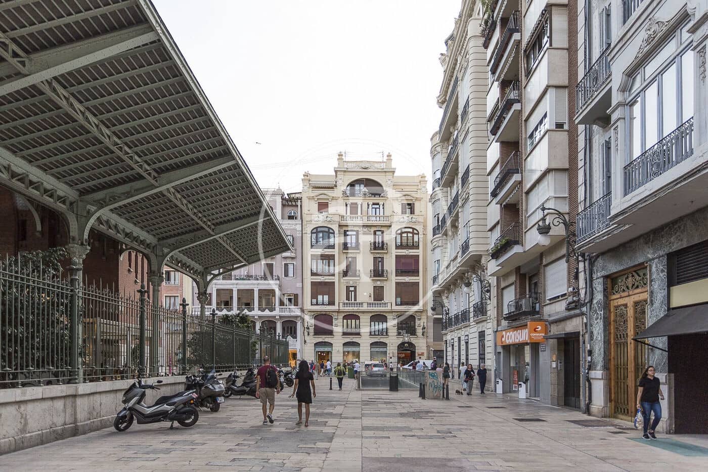 3 sypialnia Apartament do wynajęcia w Miasto Walencja - 3 200 € (Ref: 8907706)