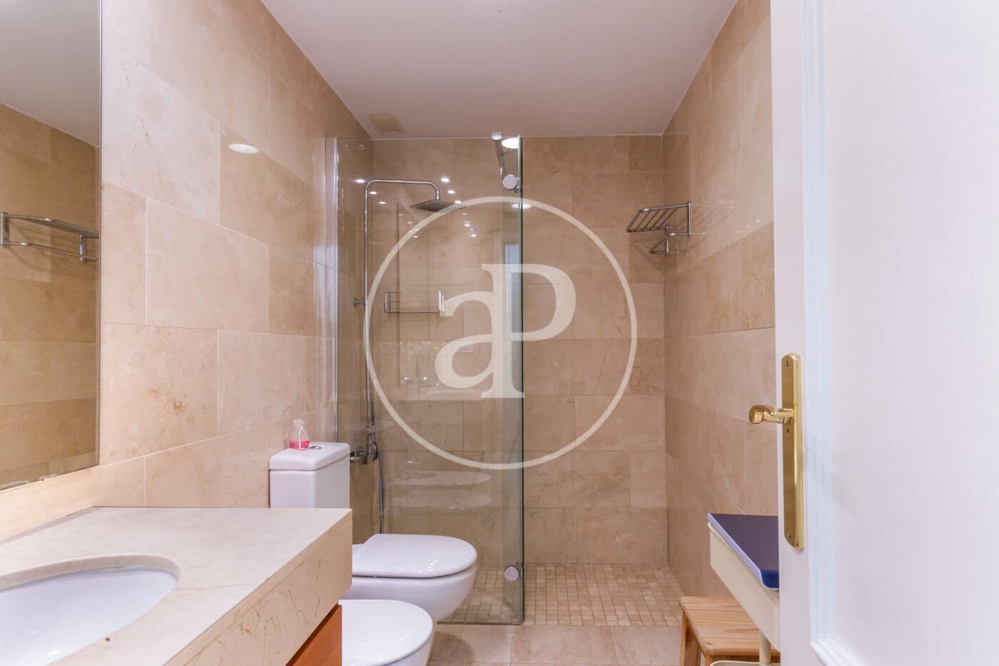 3 sypialnia Apartament do wynajęcia w Miasto Walencja - 3 200 € (Ref: 8907706)