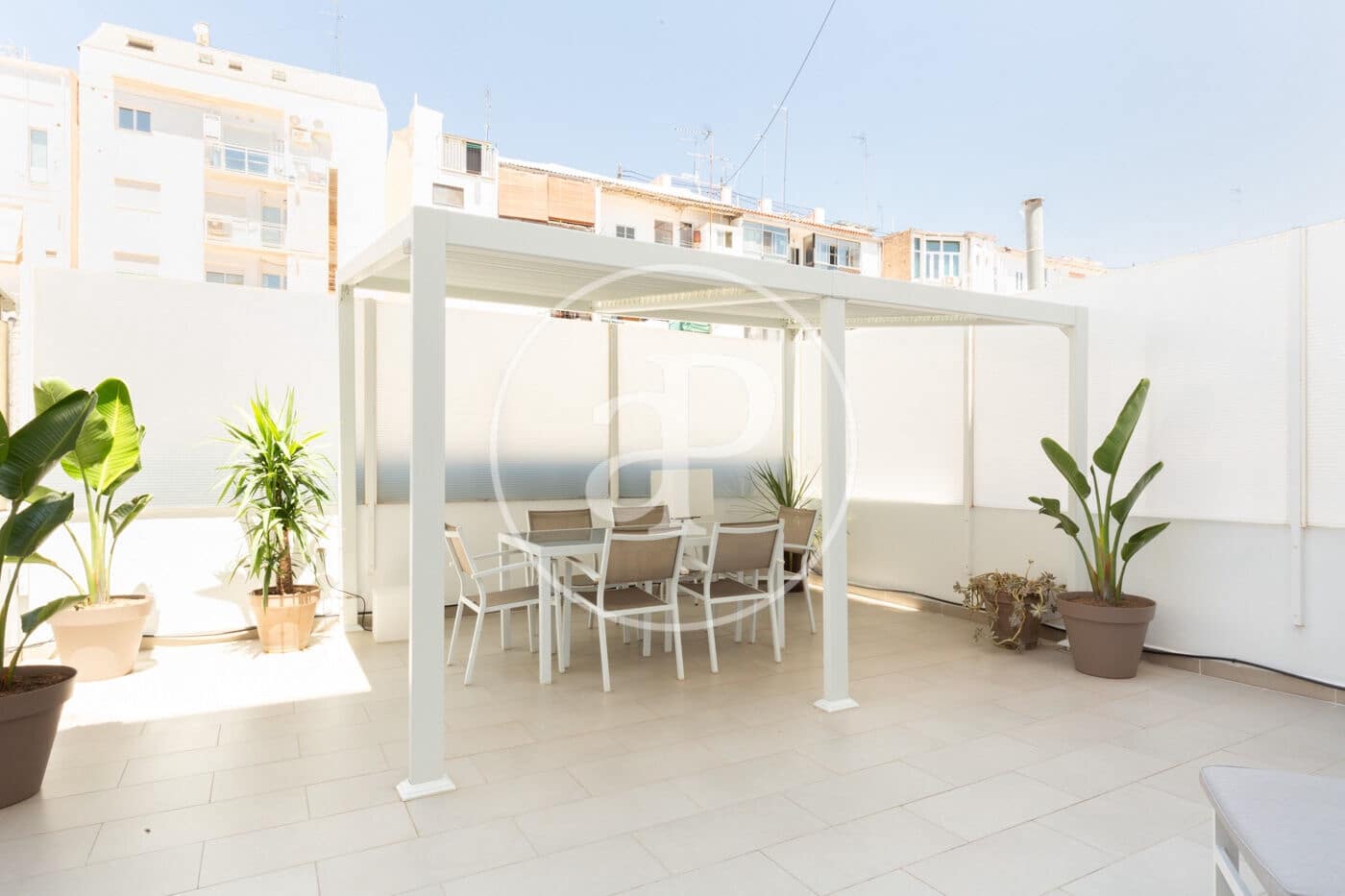 3 sovrum Lägenhet att hyra i Valencia stad - 1 900 € (Ref: 8911333)