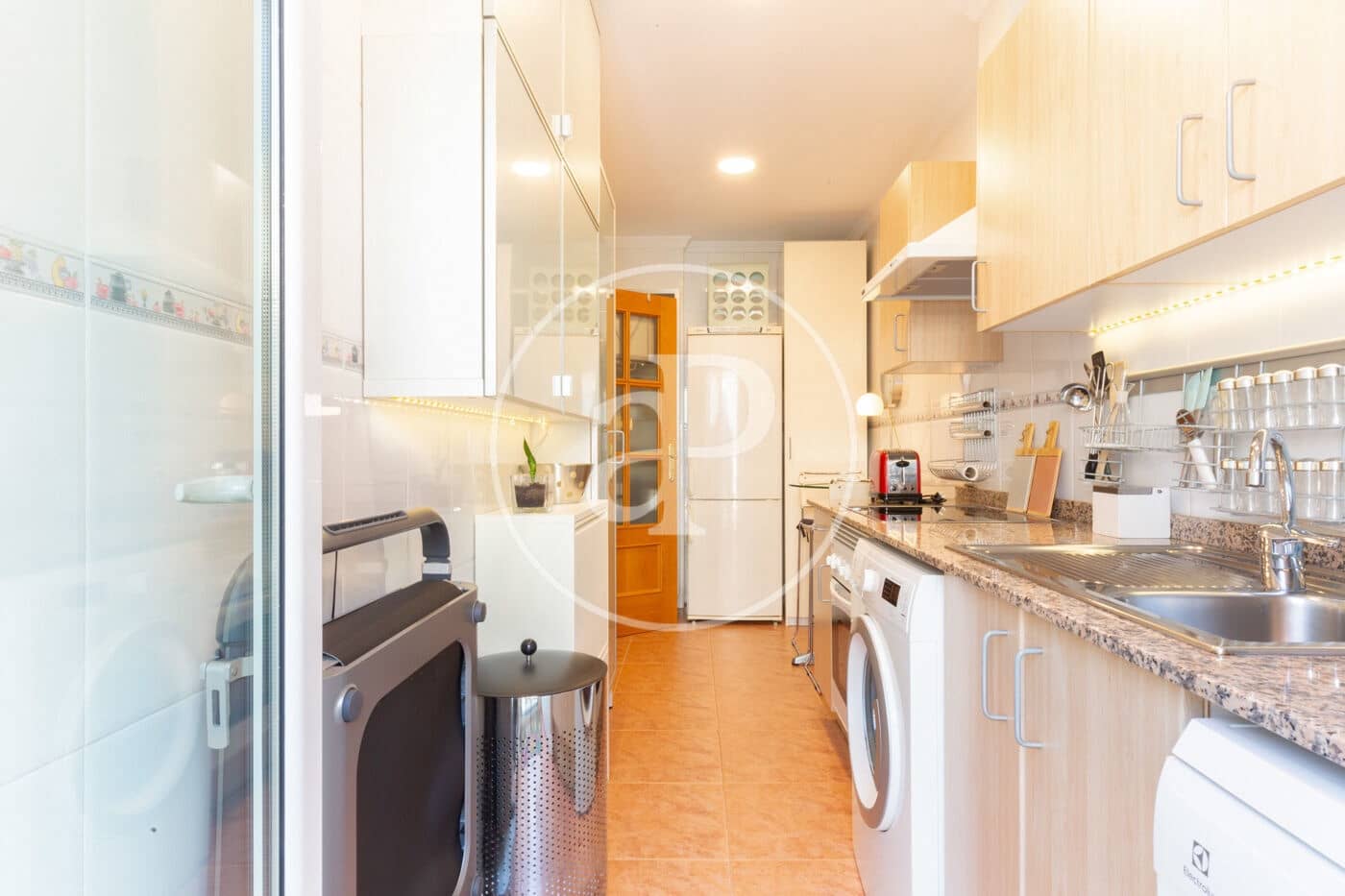 3 sovrum Lägenhet att hyra i Valencia stad - 1 900 € (Ref: 8911333)