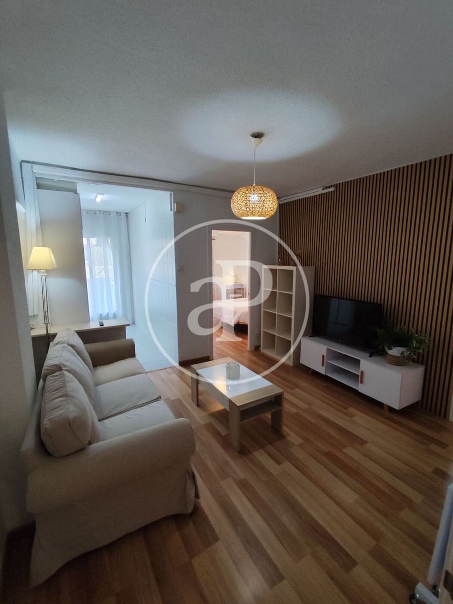 3 slaapkamer Appartement te huur in Valencia stad - € 1.300 (Ref: 8911339)