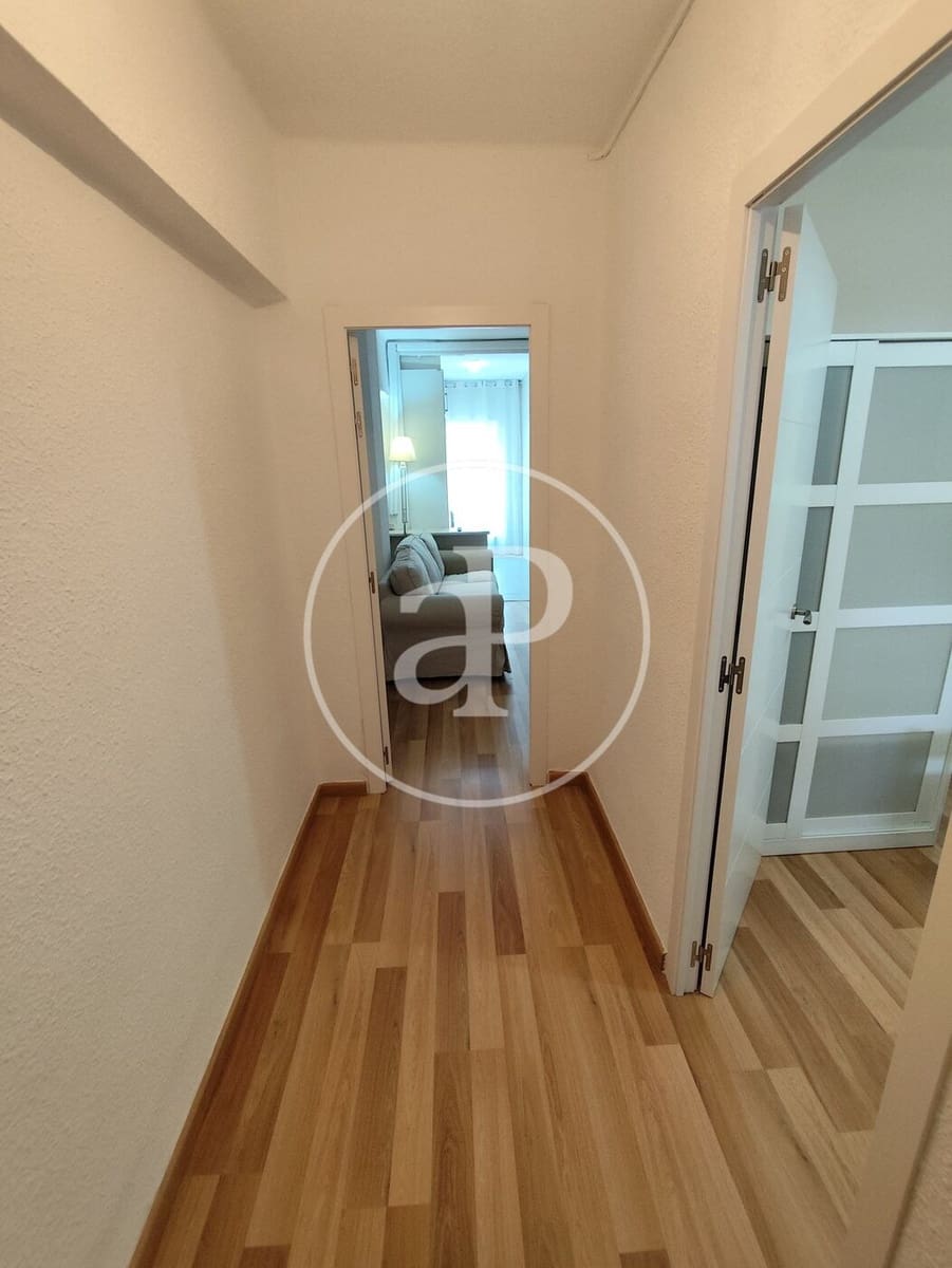 3 slaapkamer Appartement te huur in Valencia stad - € 1.300 (Ref: 8911339)