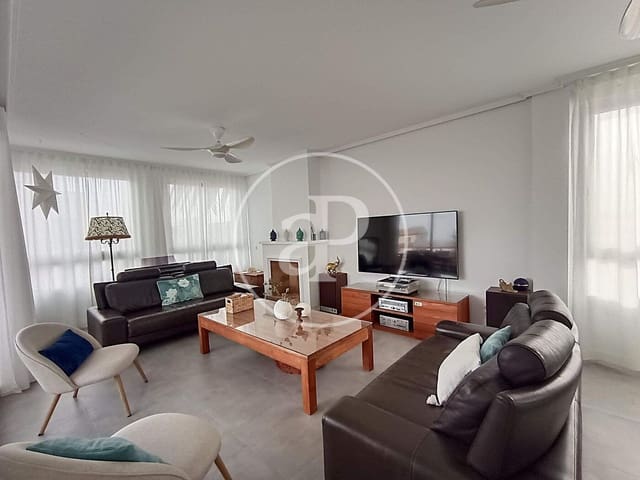 Chalet de 8 habitaciones en La Vega - Marenyet, Cullera en venta con piscina - 860.000 € (Ref: 8913205)