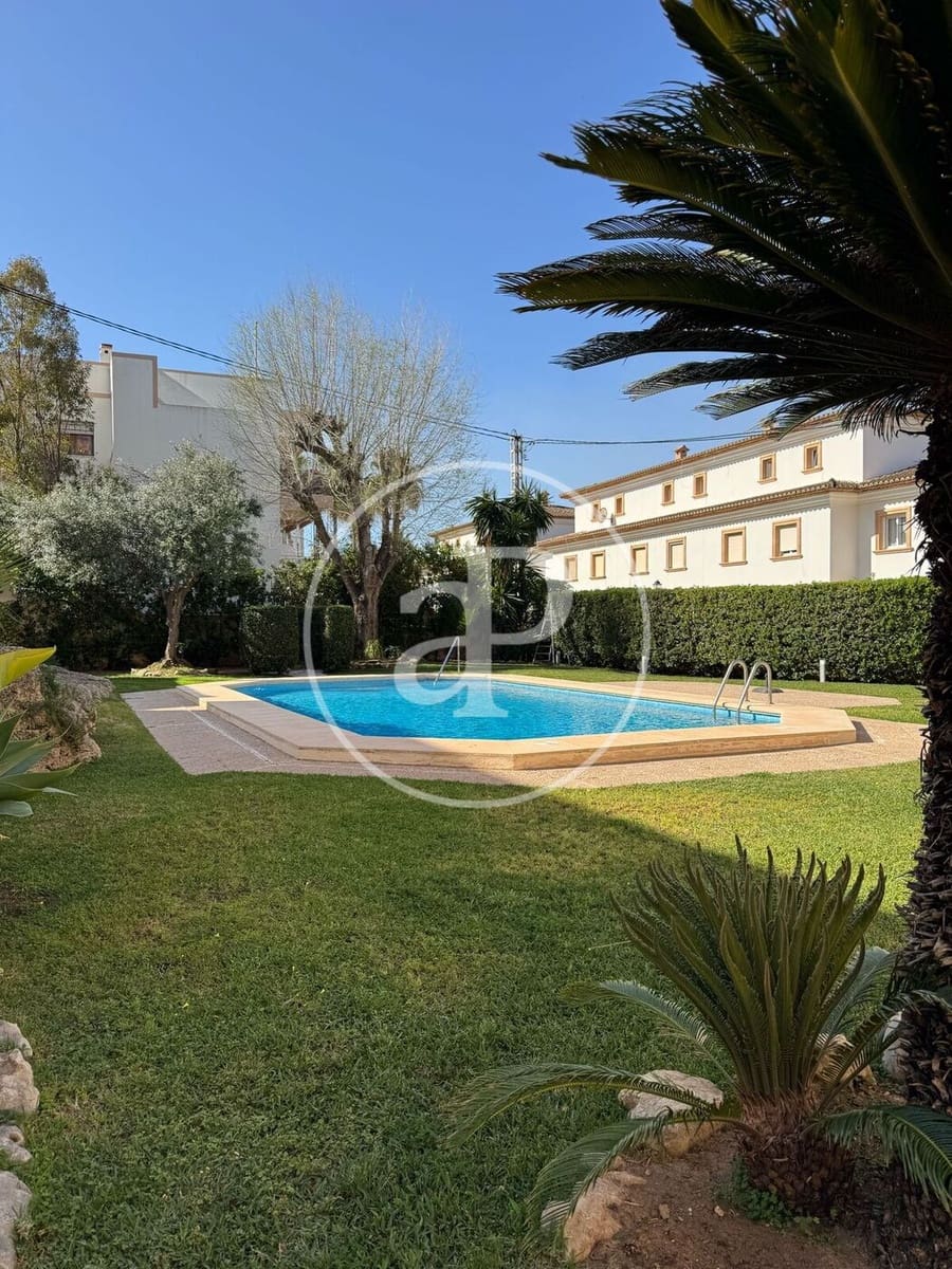 Apartamento de 2 habitaciones en Javea / Xàbia en alquiler con piscina - 1.200 € (Ref: 8918206)
