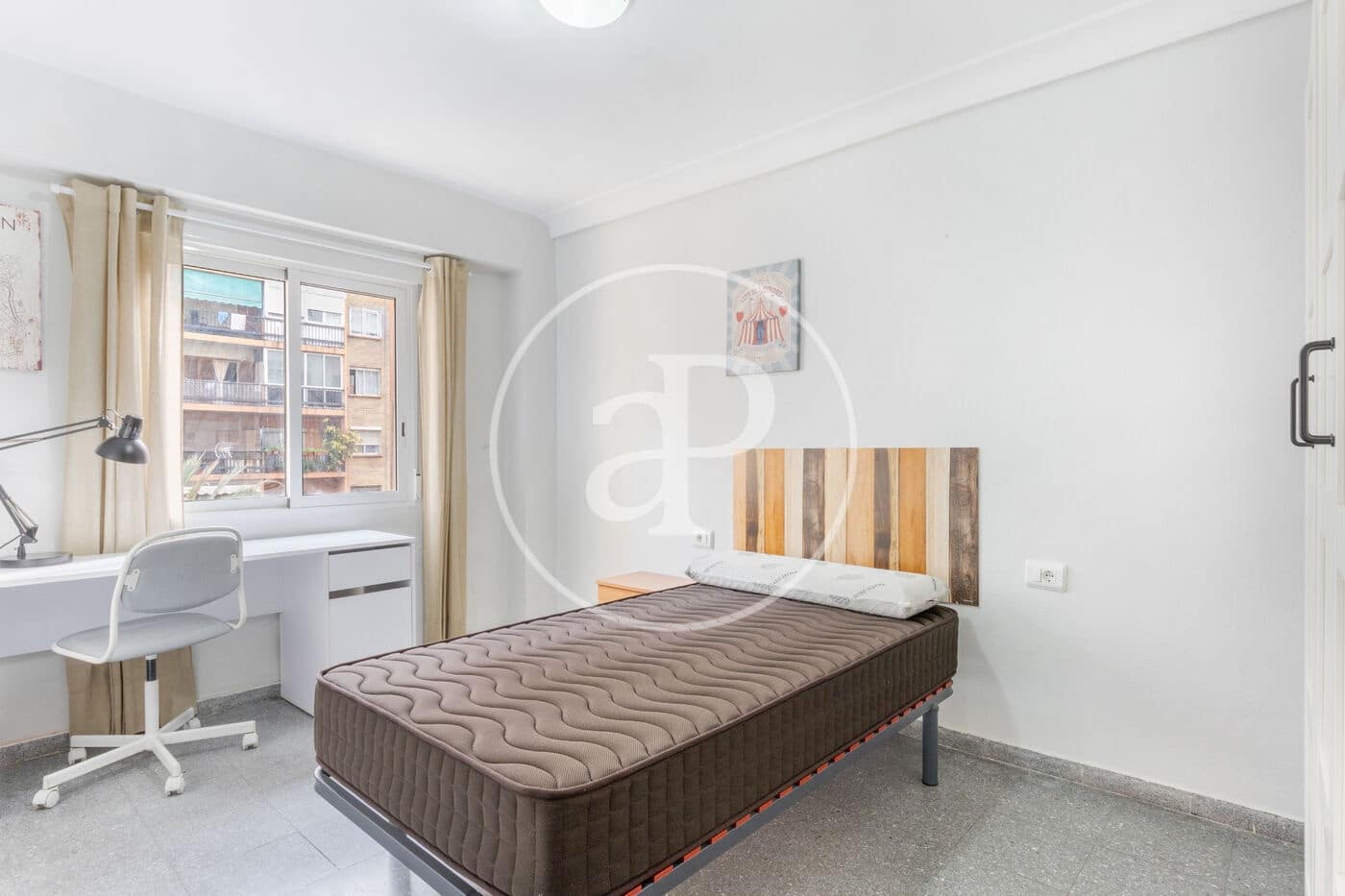 Apartamento de 3 habitaciones en València ciudad en alquiler - 1.450 € (Ref: 8924178)