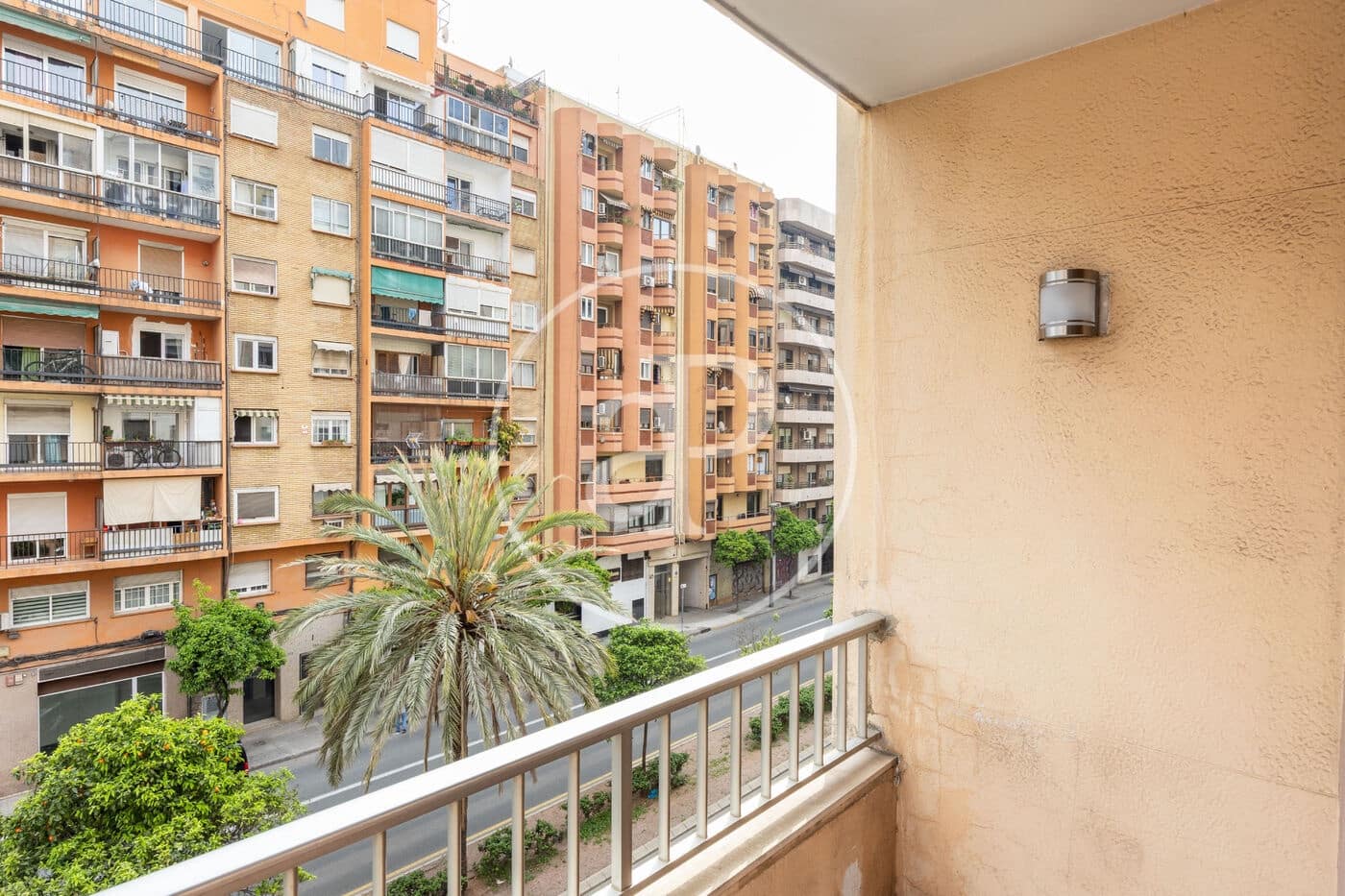 Apartamento de 3 habitaciones en València ciudad en alquiler - 1.450 € (Ref: 8924178)