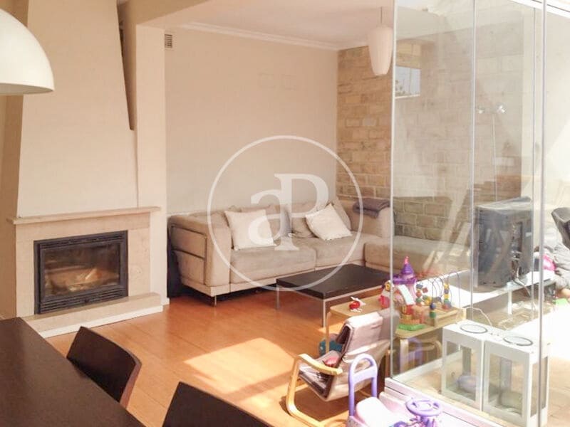 Penthouse de 3 chambres à louer à Valence ville - 2 300 € (Ref: 8926880)