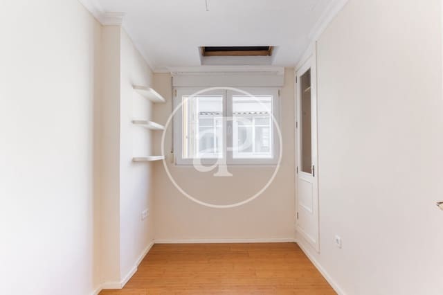 3 slaapkamer Penthouse te huur in Exposicio, Valencia stad - € 2.300 (Ref: 8926880)