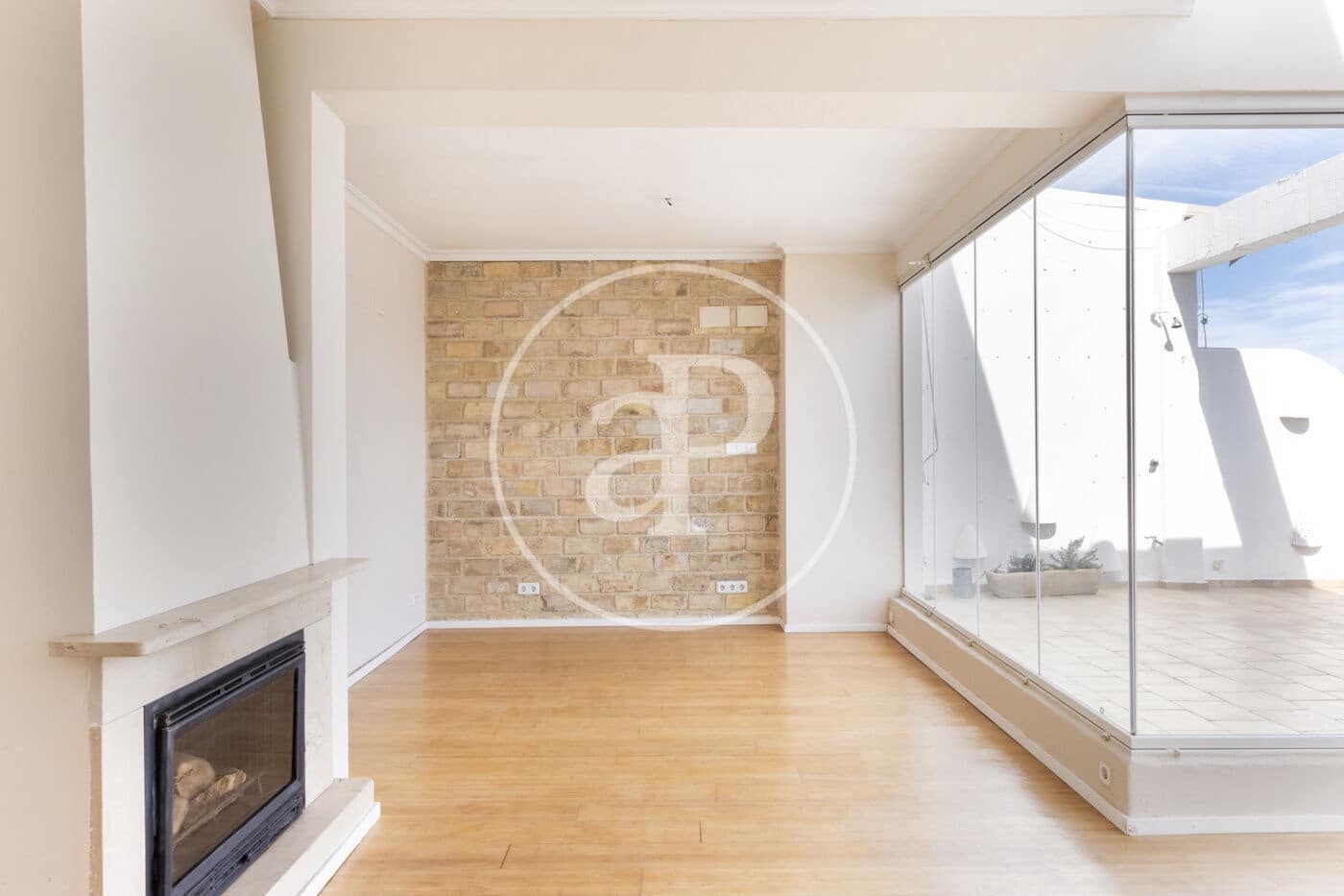 3 sovrum Takvåning att hyra i Valencia stad - 2 300 € (Ref: 8926880)