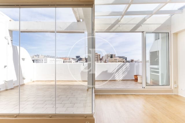 3 slaapkamer Penthouse te huur in Exposicio, Valencia stad - € 2.300 (Ref: 8926880)