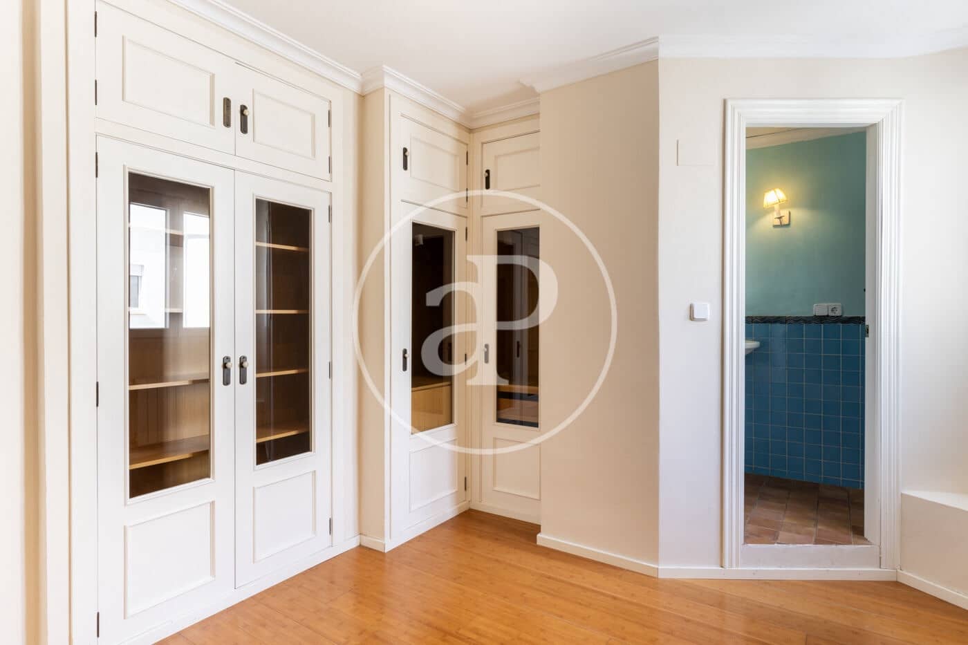 3 sovrum Takvåning att hyra i Valencia stad - 2 300 € (Ref: 8926880)