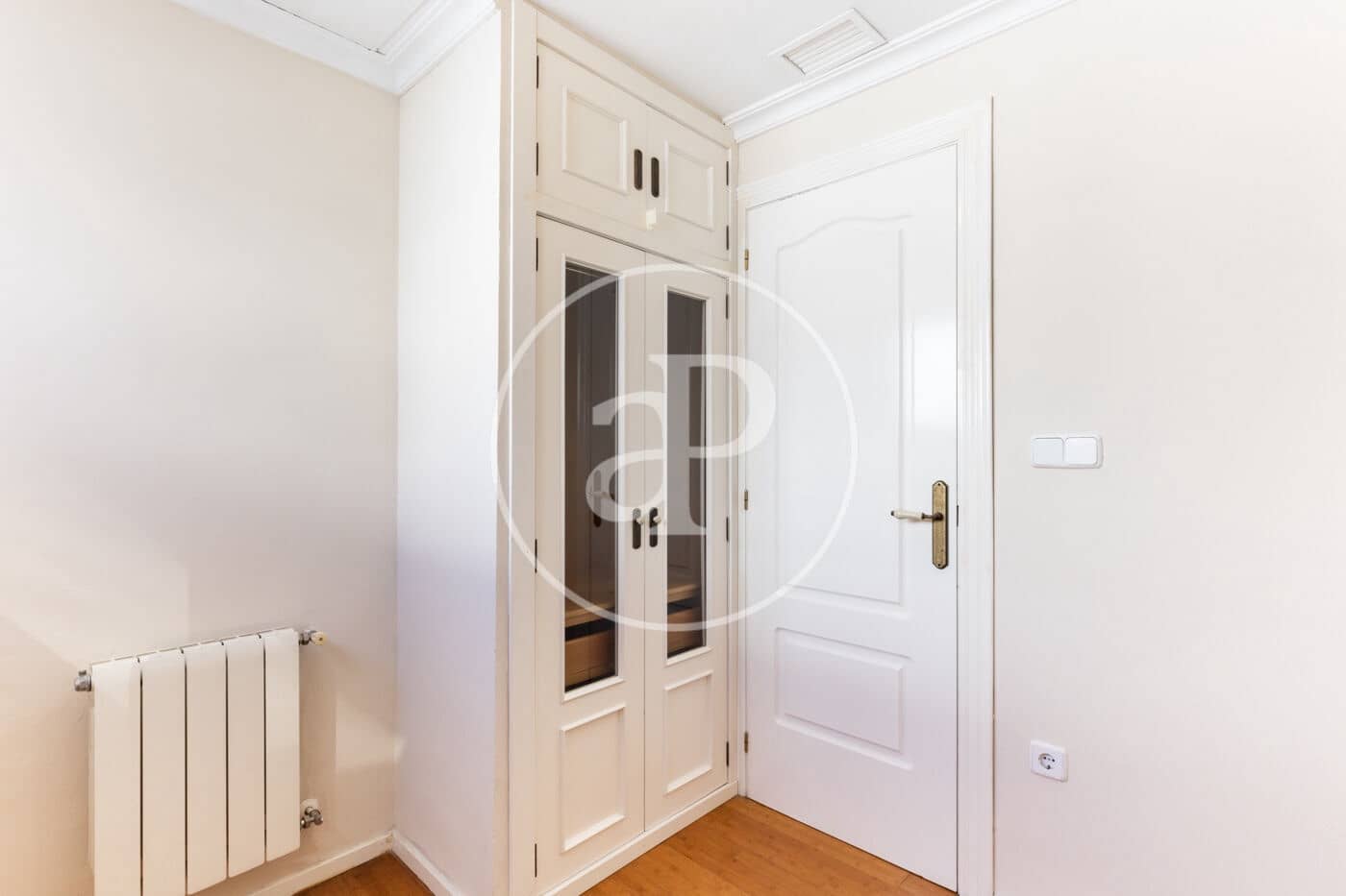 3 sovrum Takvåning att hyra i Valencia stad - 2 300 € (Ref: 8926880)