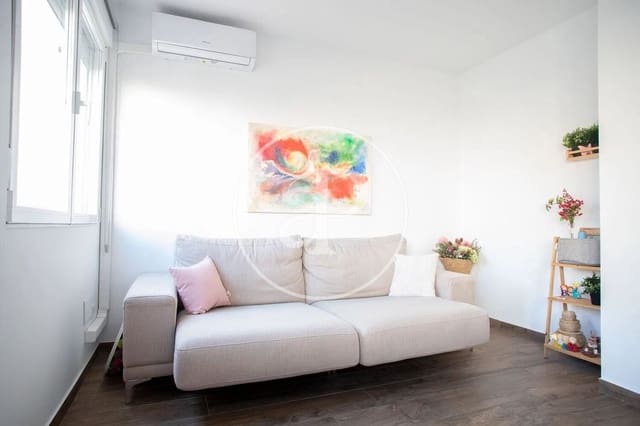 3 bedroom Apartment for rent in Arrancapins, Valencia city - € 1,600 (Ref: 8926882)