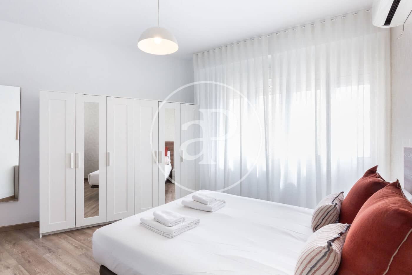 4 sypialnia Apartament do wynajęcia w Miasto Walencja - 3 200 € (Ref: 8929173)