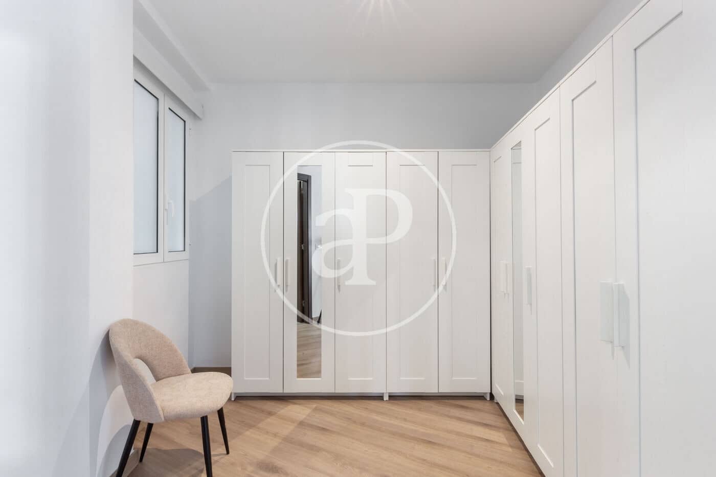 4 sypialnia Apartament do wynajęcia w Miasto Walencja - 3 200 € (Ref: 8929173)