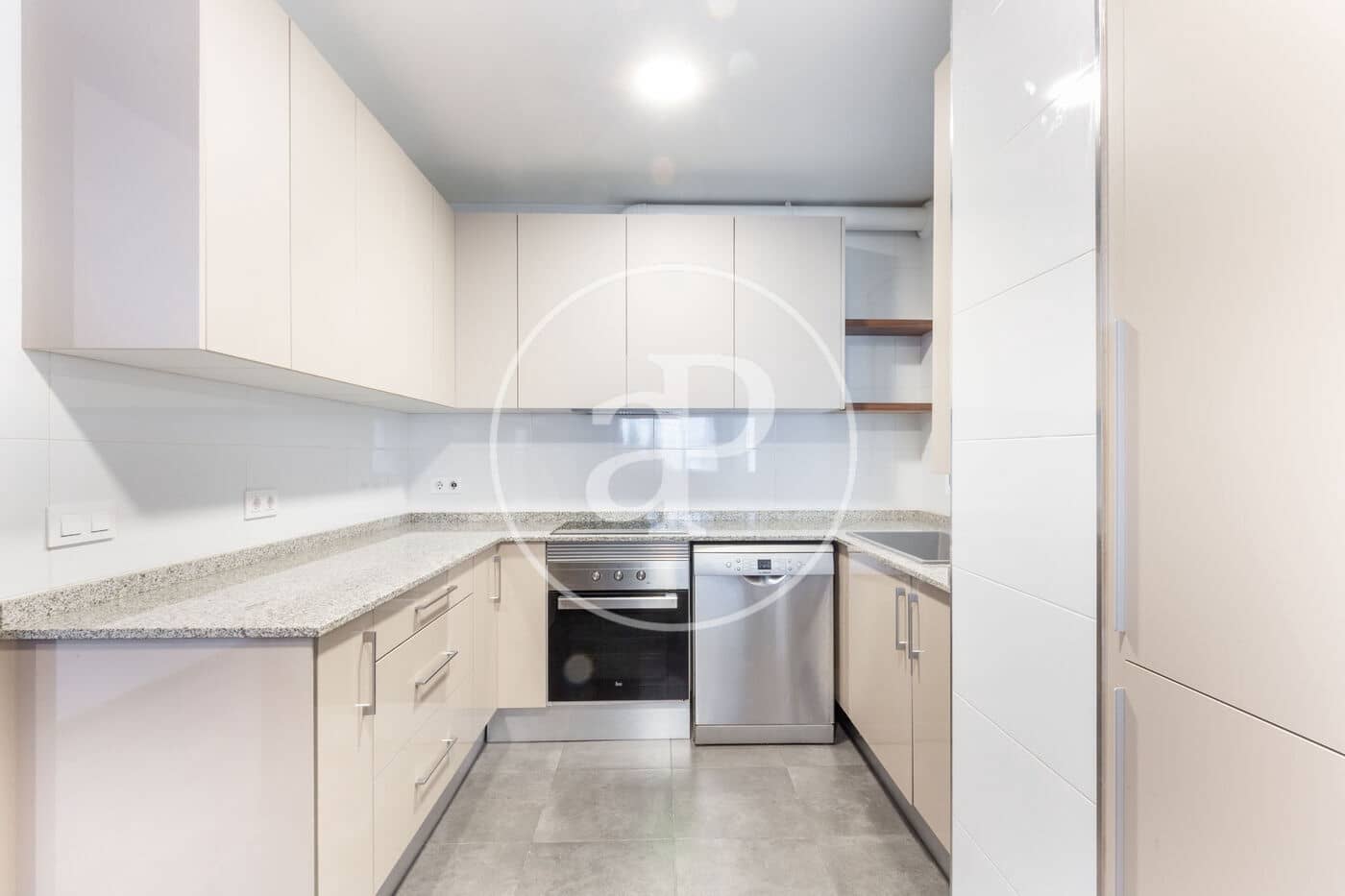 4 sypialnia Apartament do wynajęcia w Miasto Walencja - 3 200 € (Ref: 8929173)