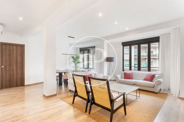 Appartement de 4 chambres à louer à Sant Francesc, Valence ville - 3 200 € (Ref: 8929173)