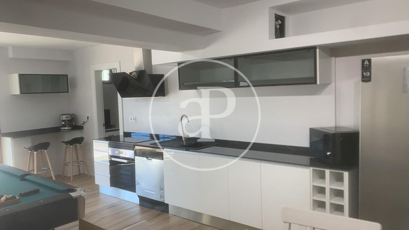 5 camera da letto Villa da affittare in Chiva - 3.500 € (Rif: 8929174)