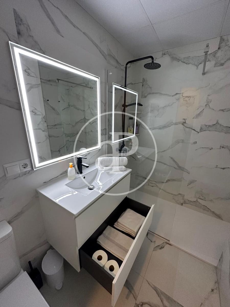 2 sovrum Lägenhet att hyra i Valencia stad - 1 850 € (Ref: 8932471)