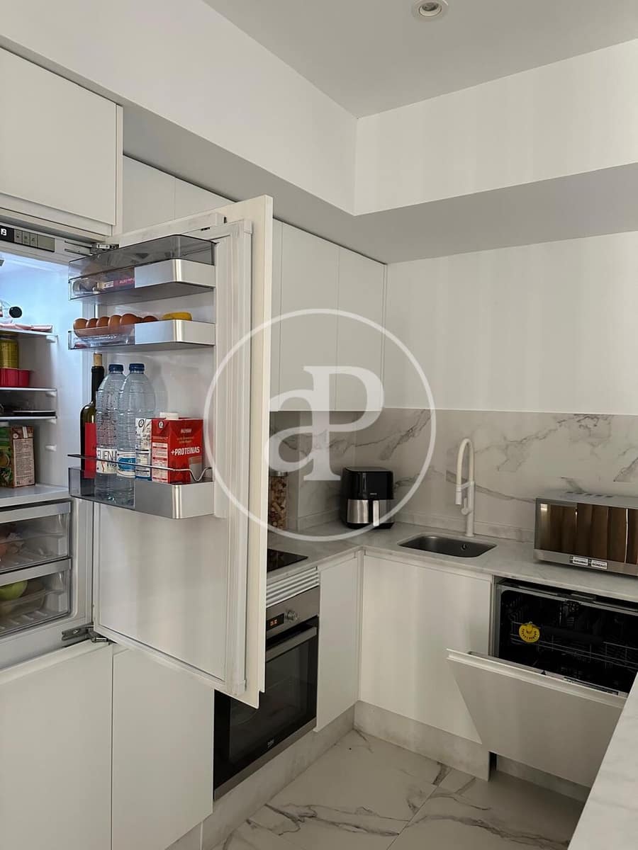 2 sovrum Lägenhet att hyra i Valencia stad - 1 850 € (Ref: 8932471)