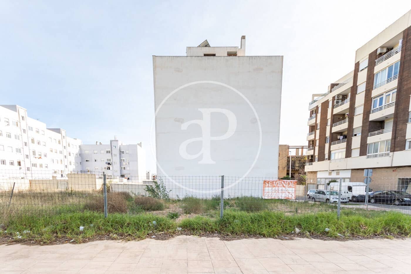 Grunde uden byggetilladelser til salg i Moncada - € 1.300.000 (Ref: 8932472)