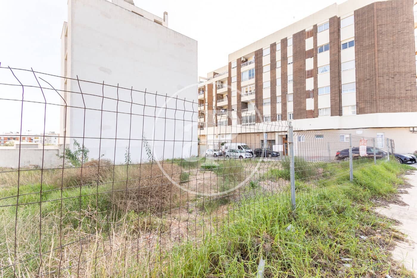 Grunde uden byggetilladelser til salg i Moncada - € 1.300.000 (Ref: 8932472)