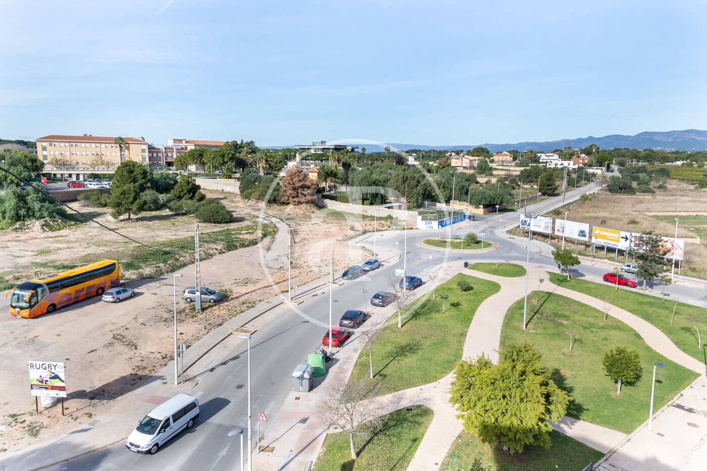 Grunde uden byggetilladelser til salg i Moncada - € 1.300.000 (Ref: 8932472)