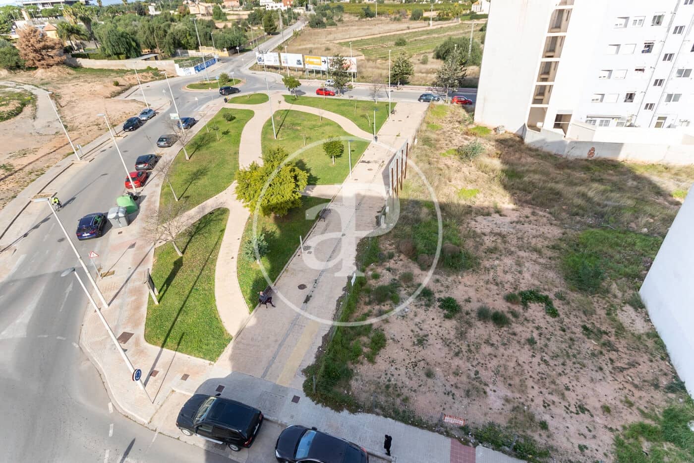 Grunde uden byggetilladelser til salg i Moncada - € 1.300.000 (Ref: 8932472)