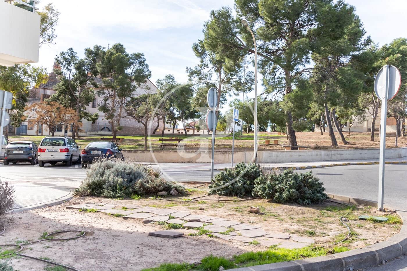 Grunde uden byggetilladelser til salg i Moncada - € 1.300.000 (Ref: 8932472)