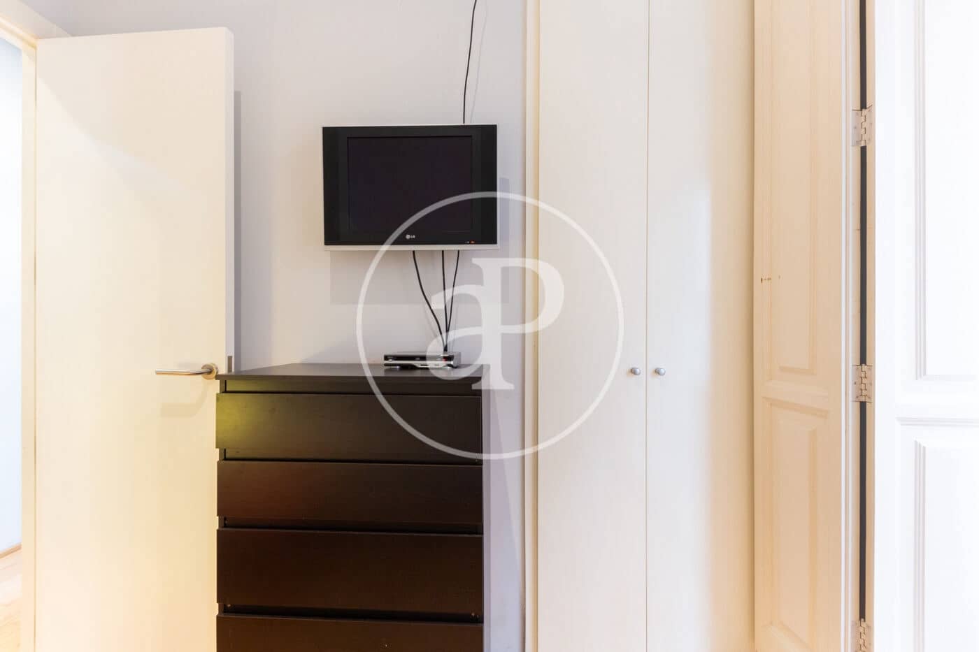 2 soveværelse Lejlighed til leje i Valencia by - € 1.550 (Ref: 8935388)