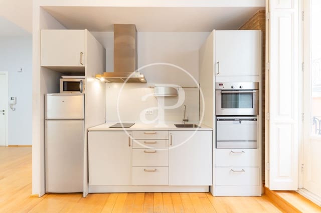 2 soveværelse Lejlighed til leje i El Carme, Valencia by - € 1.550 (Ref: 8935388)