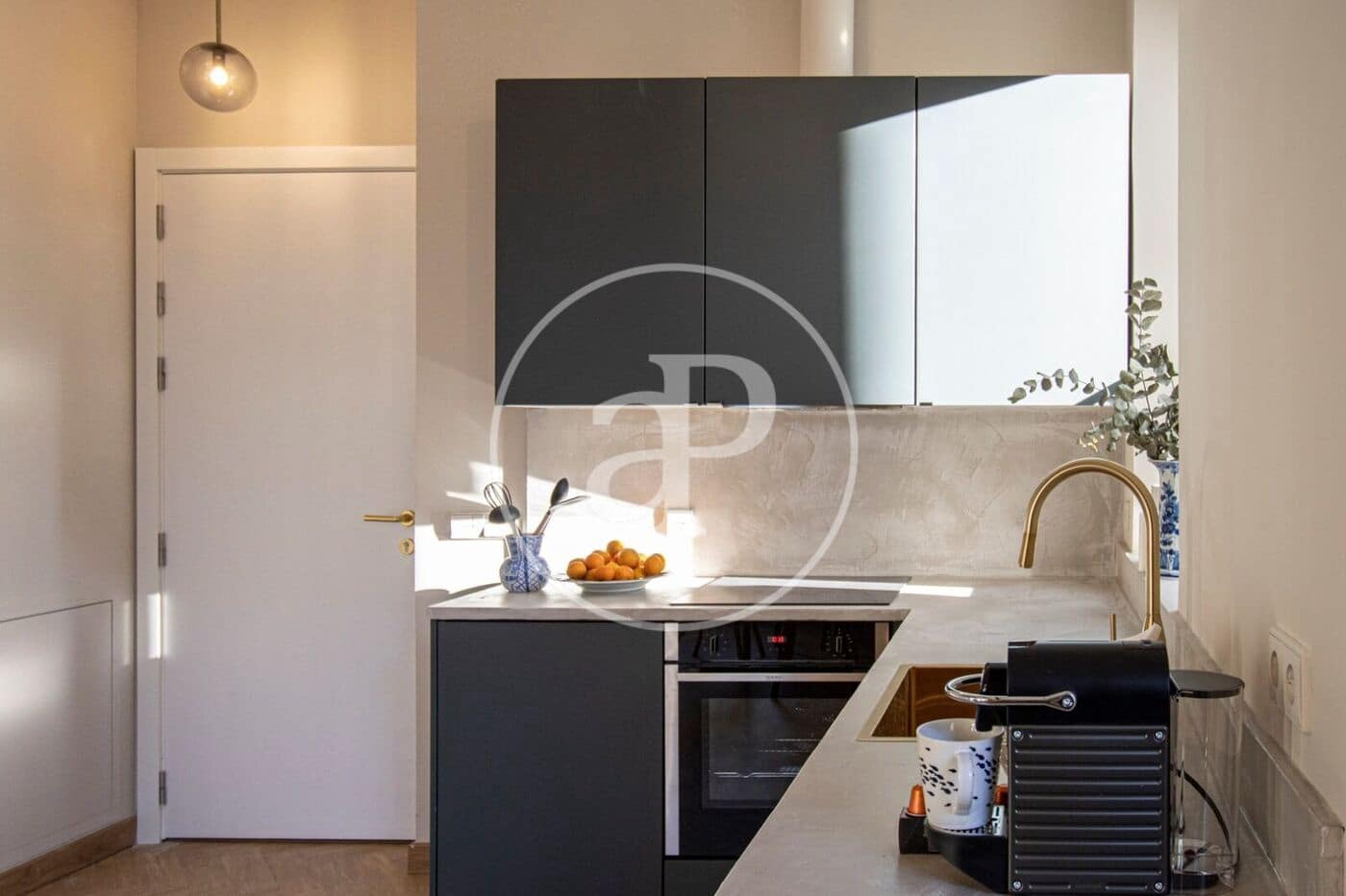 1 bedroom Apartment for rent in Valencia city - € 2,100 (Ref: 8999979)