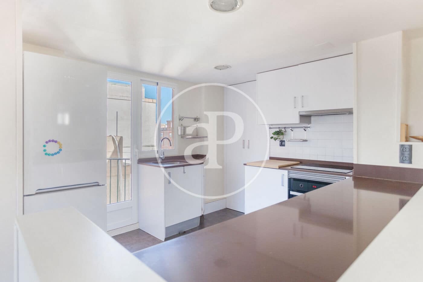 3 sovrum Lägenhet att hyra i Valencia stad - 1 400 € (Ref: 8999984)