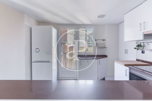 3 sovrum Lägenhet att hyra i Ciutat Jardi, Valencia stad - 1 400 € (Ref: 8999984)