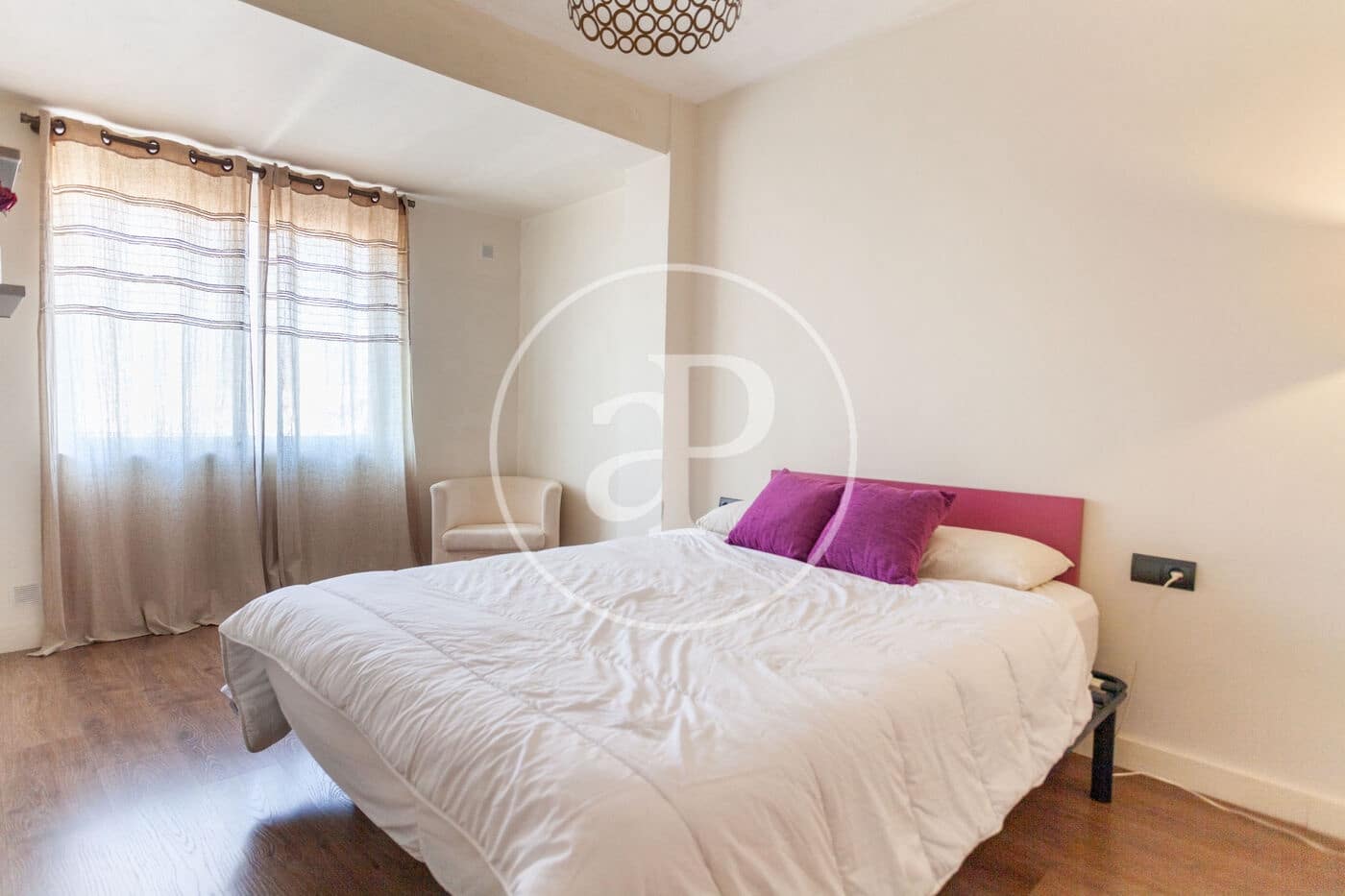 3 sovrum Lägenhet att hyra i Valencia stad - 1 400 € (Ref: 8999984)