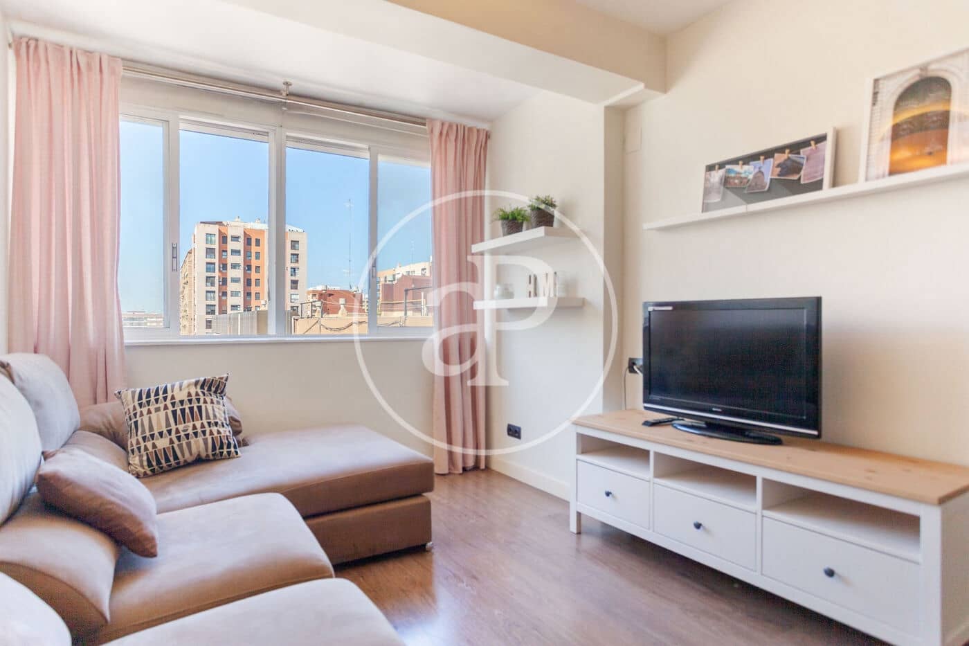 3 sovrum Lägenhet att hyra i Valencia stad - 1 400 € (Ref: 8999984)