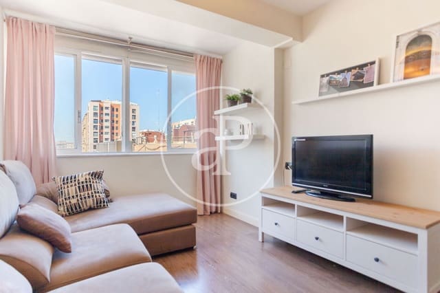 3 sovrum Lägenhet att hyra i Ciutat Jardi, Valencia stad - 1 400 € (Ref: 8999984)