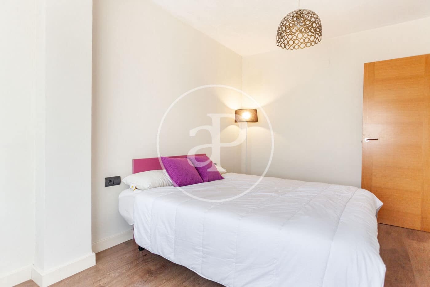 3 sovrum Lägenhet att hyra i Valencia stad - 1 400 € (Ref: 8999984)