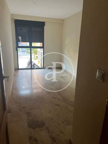 4 bedroom Apartment for rent in Penya-Roja, Valencia city - € 1,800 (Ref: 8999992)