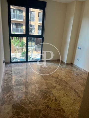 4 bedroom Apartment for rent in Penya-Roja, Valencia city - € 1,800 (Ref: 8999992)