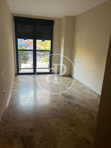 4 bedroom Apartment for rent in Penya-Roja, Valencia city - € 1,800 (Ref: 8999992)