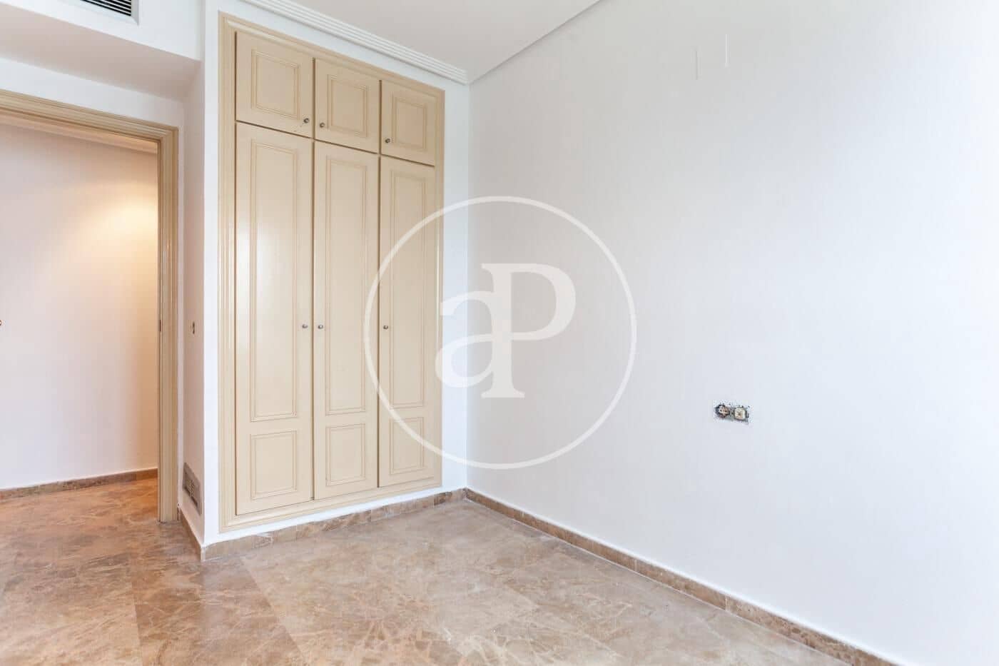3 sypialnia Apartament do wynajęcia w Miasto Walencja - 2 200 € (Ref: 9000002)