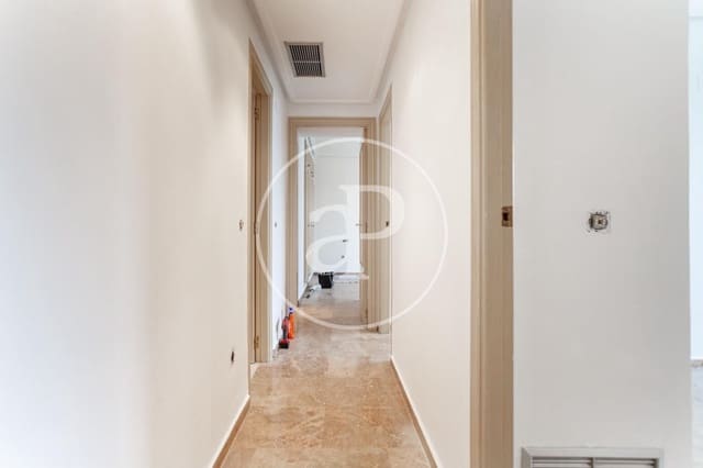 3 makuuhuone Huoneisto vuokrattavana paikassa Ciutat de les Arts i de les Ciencies, Valencia kaupunki - 2 200 € (Ref: 9000002)