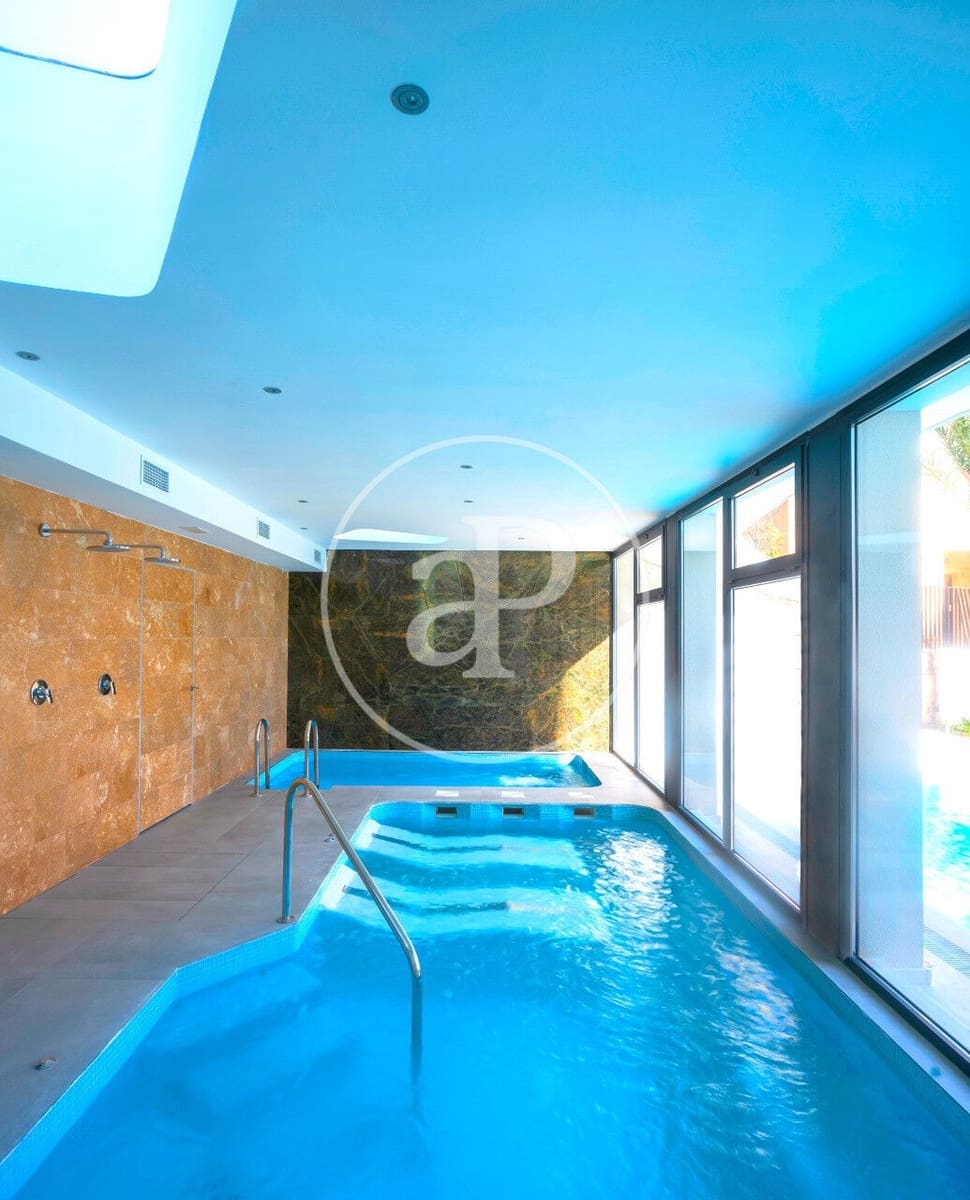 3 bedroom Apartment for sale in La Villajoyosa / Vila Joiosa with pool - € 690,000 (Ref: 9000006)