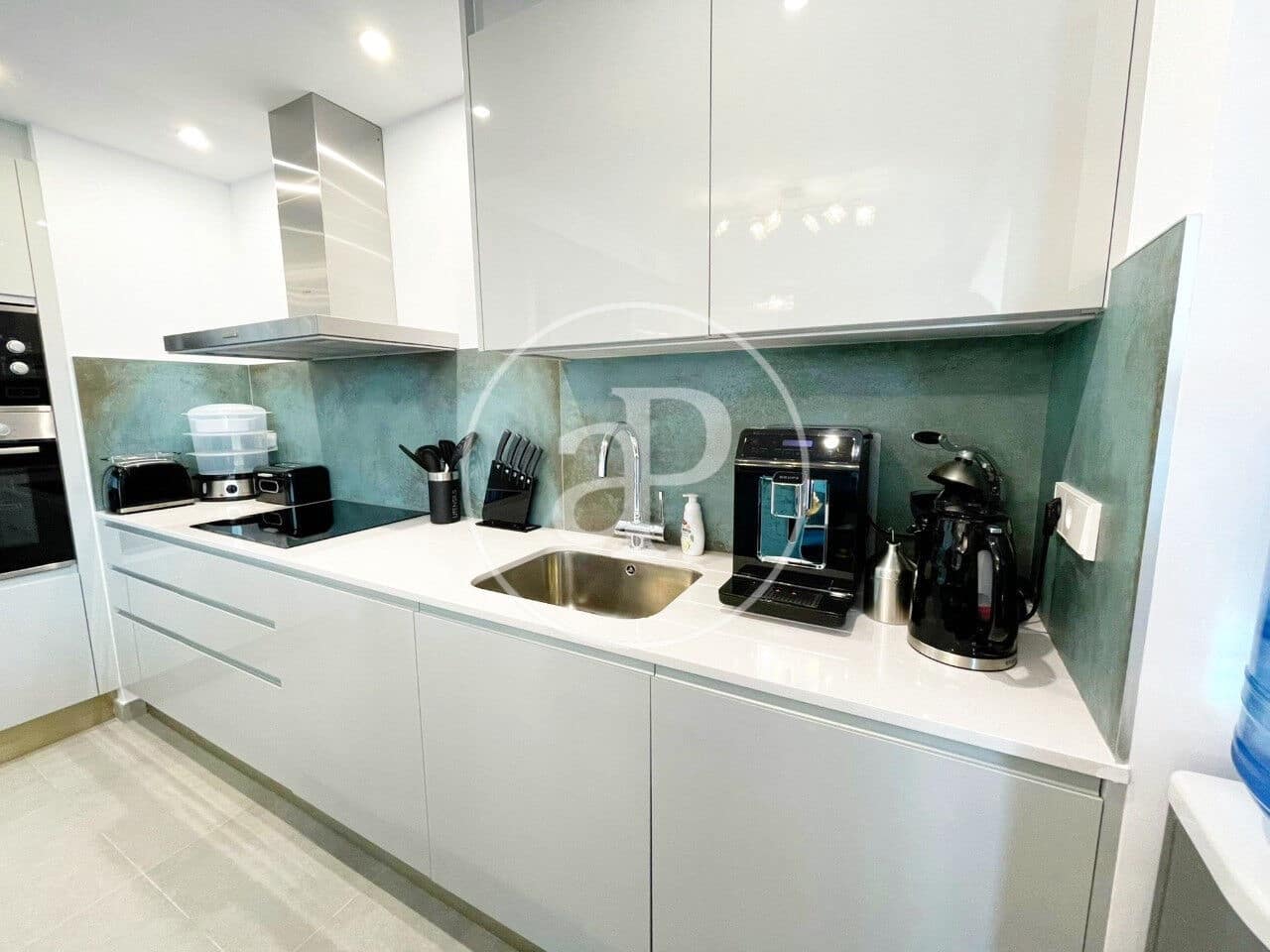 3 bedroom Apartment for sale in La Villajoyosa / Vila Joiosa with pool - € 690,000 (Ref: 9000006)