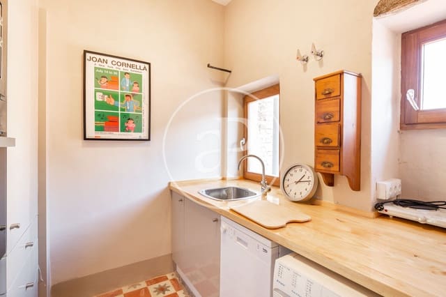 2 bedroom Villa for rent in En Corts, Valencia city - € 1,500 (Ref: 9000010)