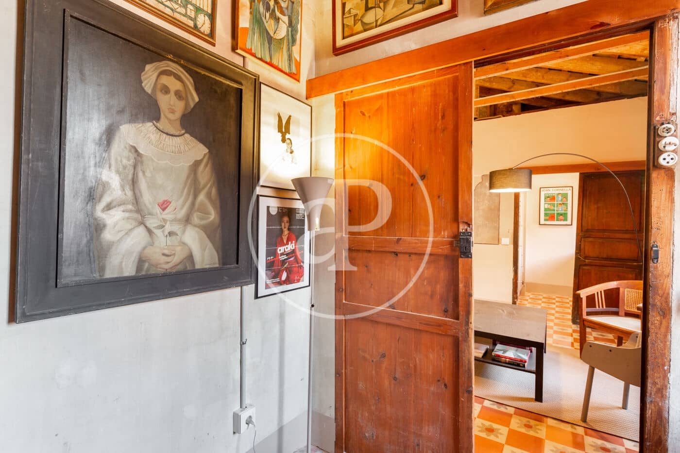 2 bedroom Villa for rent in Valencia city - € 1,500 (Ref: 9000010)