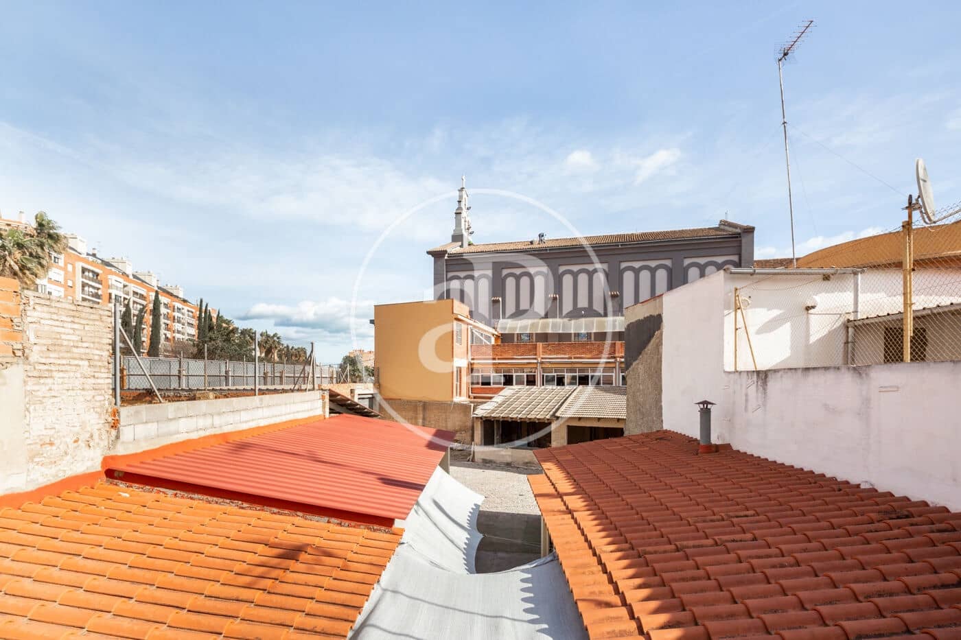 2 bedroom Villa for rent in Valencia city - € 1,500 (Ref: 9000010)