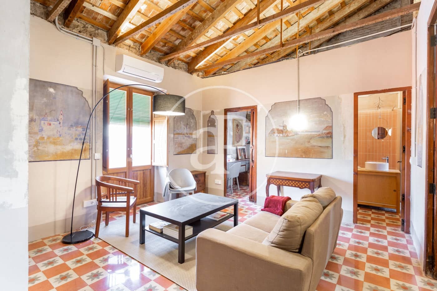 2 bedroom Villa for rent in Valencia city - € 1,500 (Ref: 9000010)