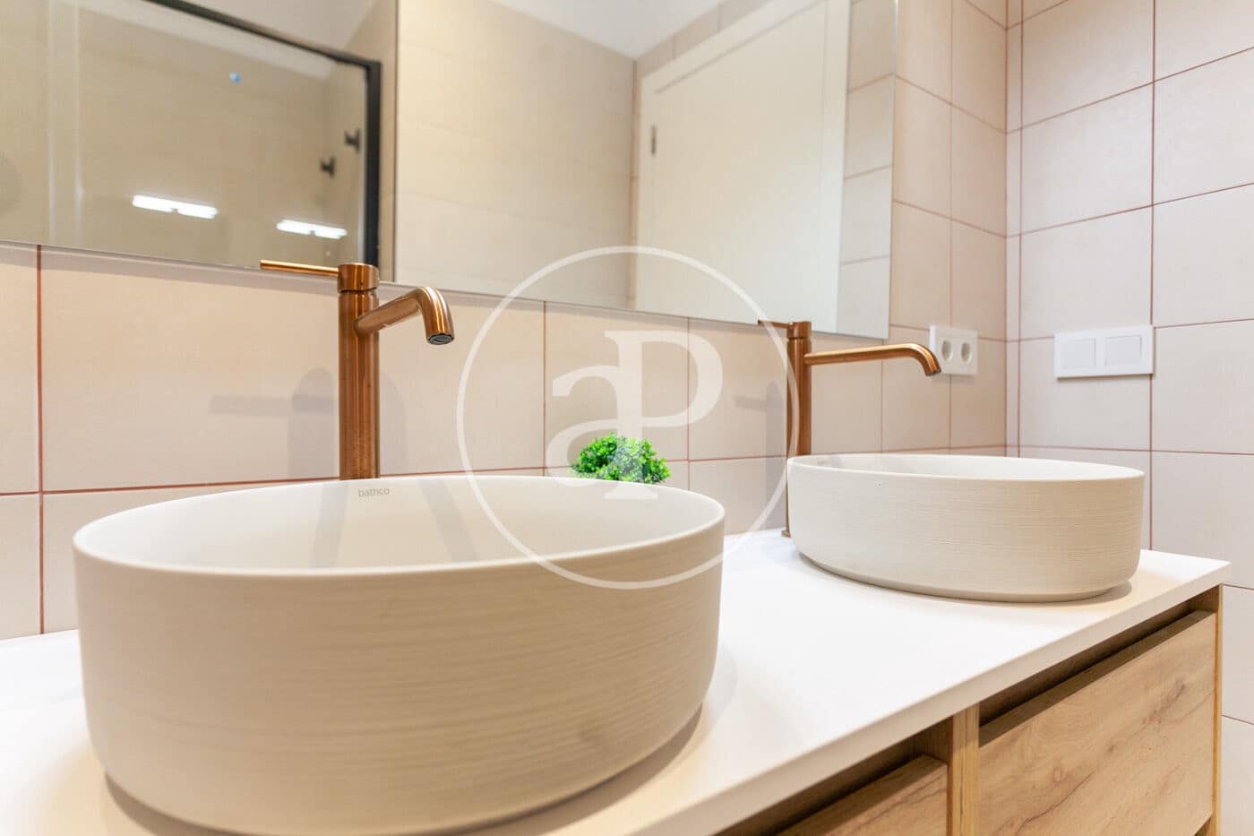 2 camera da letto Appartamento da affittare in Valencia citta - 1.700 € (Rif: 9000011)